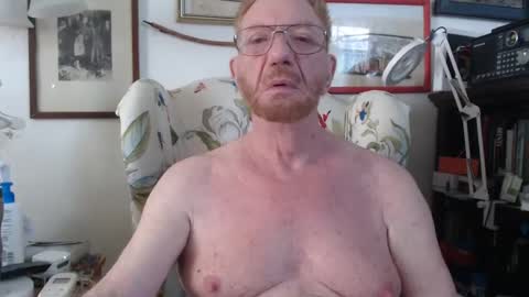 Snapshot of isubmissiveslut chatting on 16, 6, 2026 ImYourBitch online show from 16, 6, 2026