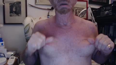 Snapshot of isubmissiveslut chatting on 19, 6, 2026 ImYourBitch online show from 19, 6, 2026
