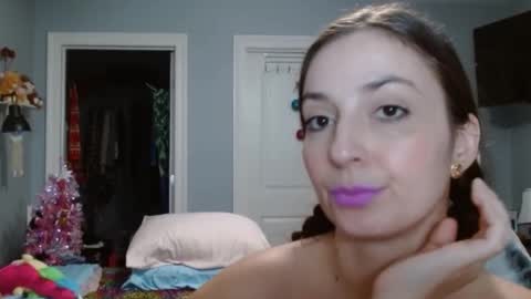 Bella Bloom online show from 30, 12, 2024