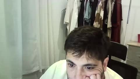 italianboybcn online show from 8, 11, 2025