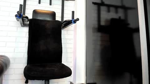 Italo Moore online show from 17, 9, 2025