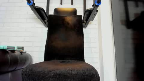 Italo Moore online show from 8, 10, 2025