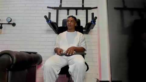 Italo Moore online show from 19, 10, 2025