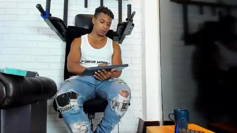 Italo Moore online show from 18, 1, 2026