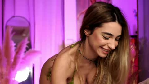 Snapshot of italy_baby chatting on 5, 5, 2026 italy_baby online show from 5, 5, 2026