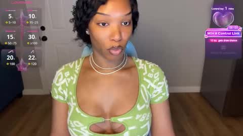 Snapshot of italybankz chatting on 12, 12, 2024 italybankz online show from 12, 12, 2024