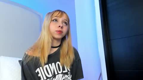 Snapshot of its_bibi chatting on 5, 2, 2026 its_bibi online show from 5, 2, 2026