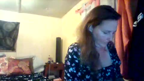 Snapshot of its_kimber chatting on 6, 10, 2025 its kimber online show from 6, 10, 2025