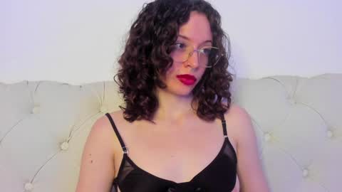 Snapshot of its_marie chatting on 7, 2, 2025 Maria online show from 7, 2, 2025