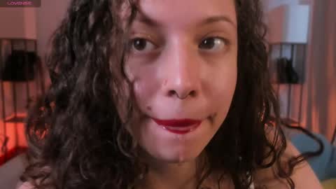 Snapshot of its_marie chatting on 8, 10, 2025 Maria online show from 8, 10, 2025