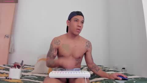 Snapshot of its_me_miley chatting on 2, 11, 2025 Miley hurtado online show from 2, 11, 2025