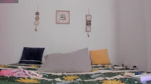 Snapshot of its_me_miley chatting on 23, 11, 2025 Miley hurtado online show from 23, 11, 2025