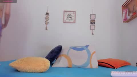 Snapshot of its_me_miley chatting on 16, 12, 2025 Miley hurtado online show from 16, 12, 2025