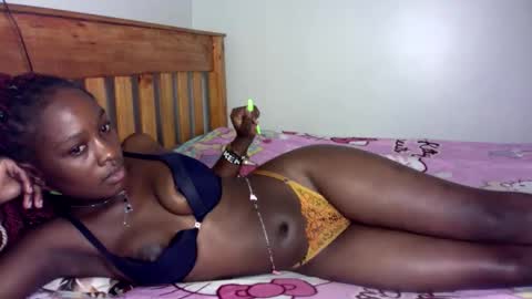 Snapshot of its_miah chatting on 10, 5, 2026 miah online show from 10, 5, 2026