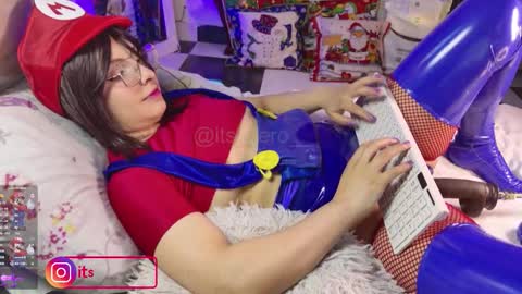 Fansly and Instagram Its vero   online show from 21, 12, 2025