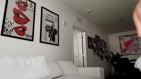 Snapshot of itsmealexisrae chatting on 9, 10, 2025 Alexis Rae online show from 9, 10, 2025