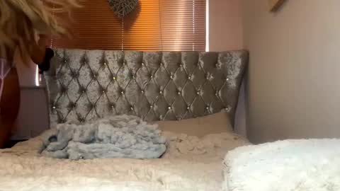 Lola online show from 23, 12, 2024