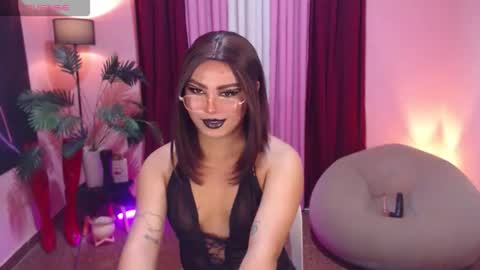 Snapshot of itsmesianaa29 chatting on 4, 10, 2025 Siana online show from 4, 10, 2025