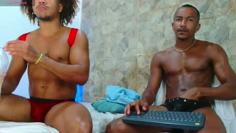 Snapshot of itsmikenoir chatting on 18, 10, 2025 Limited offer 50 online show from 18, 10, 2025