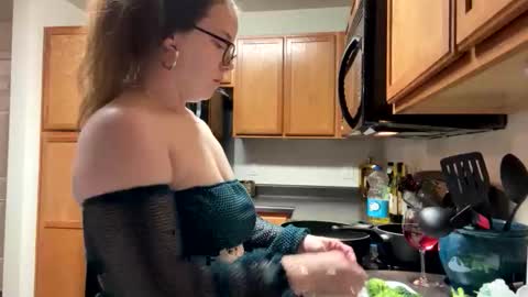 Mila Voss online show from 3, 6, 2026
