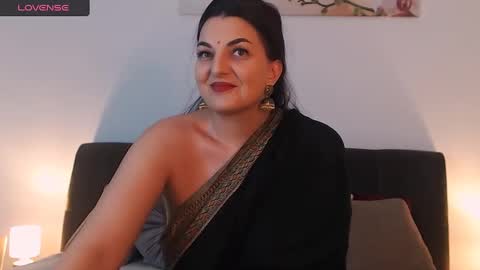 Melissa Khaan online show from 4, 12, 2024