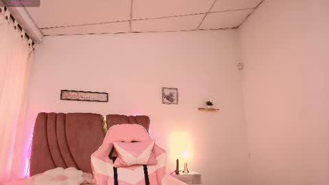 Snapshot of itzel_geneva chatting on 16, 6, 2026 Itzel online show from 16, 6, 2026