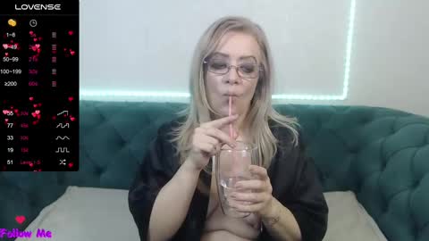 Snapshot of ivanacharm chatting on 25, 2, 2025 ivanacharm online show from 25, 2, 2025