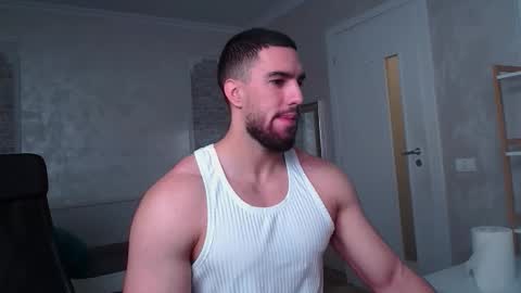 Snapshot of ivanhydee chatting on 22, 10, 2025 IvanHydee online show from 22, 10, 2025