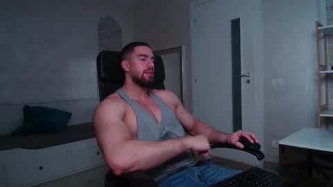 Snapshot of ivanhydee chatting on 8, 1, 2026 IvanHydee online show from 8, 1, 2026