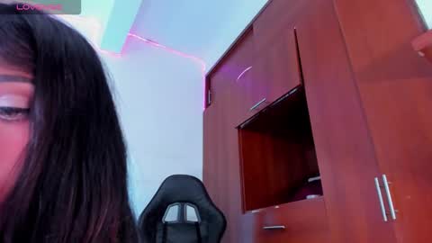 Snapshot of ivannapretyts chatting on 17, 12, 2025 ivannapretyts online show from 17, 12, 2025