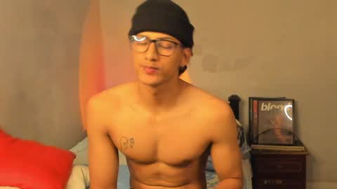 Snapshot of ivano_jones chatting on 7, 12, 2024 Ivano online show from 7, 12, 2024