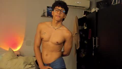 Snapshot of ivano_jones chatting on 22, 2, 2025 Ivano online show from 22, 2, 2025