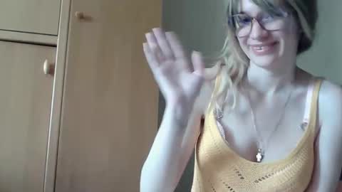 Snapshot of ivetta911 chatting on 28, 3, 2026 ivetta911 online show from 28, 3, 2026
