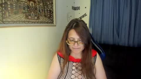 Snapshot of ivette_shaira chatting on 14, 7, 2026 IVETTE online show from 14, 7, 2026