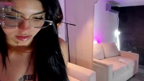 Snapshot of ivon_foxx chatting on 17, 9, 2025 Ivon online show from 17, 9, 2025