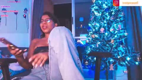 Snapshot of ivonjoness chatting on 1, 12, 2025 Ivon Miss Jones online show from 1, 12, 2025
