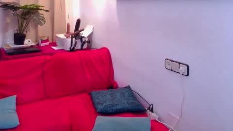Snapshot of ivonneanddom chatting on 5, 6, 2026 ivonneanddom online show from 5, 6, 2026