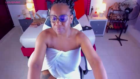 Snapshot of ivonsanchez chatting on 15, 9, 2025 IVONSANCHEZ online show from 15, 9, 2025