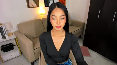 kirstenelsie online show from 16, 1, 2025