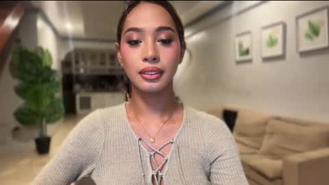 kirstenelsie online show from 9, 10, 2025