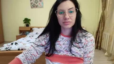 Snapshot of ivoryorchid chatting on 9, 3, 2026 Ivory online show from 9, 3, 2026