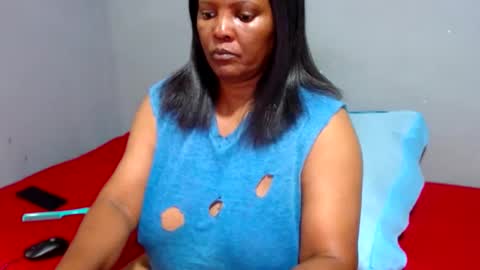 IVORYTITS48 online show from 28, 1, 2025