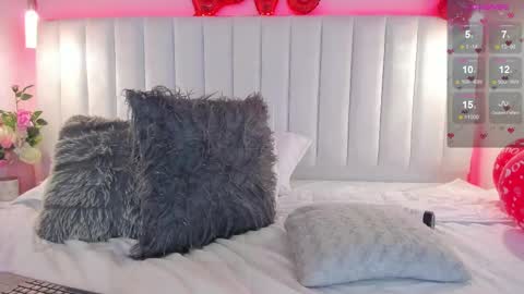 Snapshot of ivy___collins chatting on 16, 2, 2025 maria online show from 16, 2, 2025