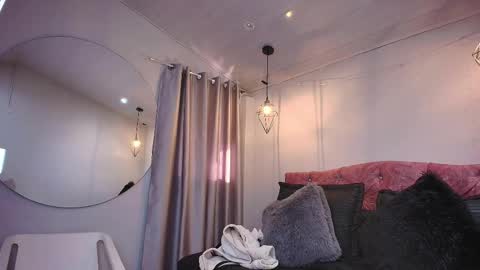 Snapshot of ivy_bonnie chatting on 11, 11, 2025 ivy_bonnie online show from 11, 11, 2025