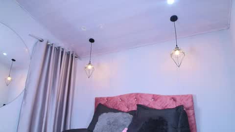 Snapshot of ivy_bonnie chatting on 5, 12, 2025 ivy_bonnie online show from 5, 12, 2025