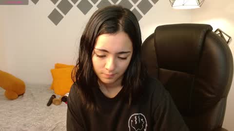 Snapshot of ivy_gail chatting on 28, 12, 2024 IVY online show from 28, 12, 2024