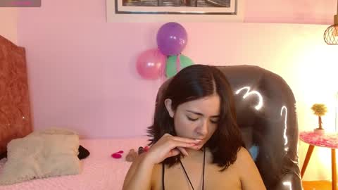 Snapshot of ivy_gail chatting on 28, 1, 2025 IVY online show from 28, 1, 2025
