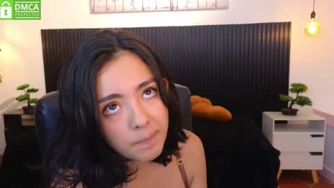Snapshot of ivy_gail chatting on 19, 10, 2025 IVY online show from 19, 10, 2025