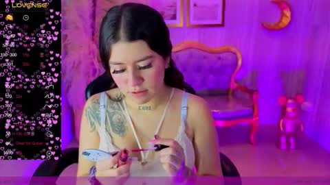 Ivy  online show from 14, 10, 2025