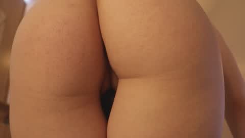 Snapshot of ivy_whyte chatting on 21, 11, 2025 Ivy online show from 21, 11, 2025